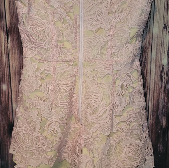 Lioness - XS - Pink Lace Casablanca Deep V Romper - NWT - Nude Lined - Picture 7 of 7
